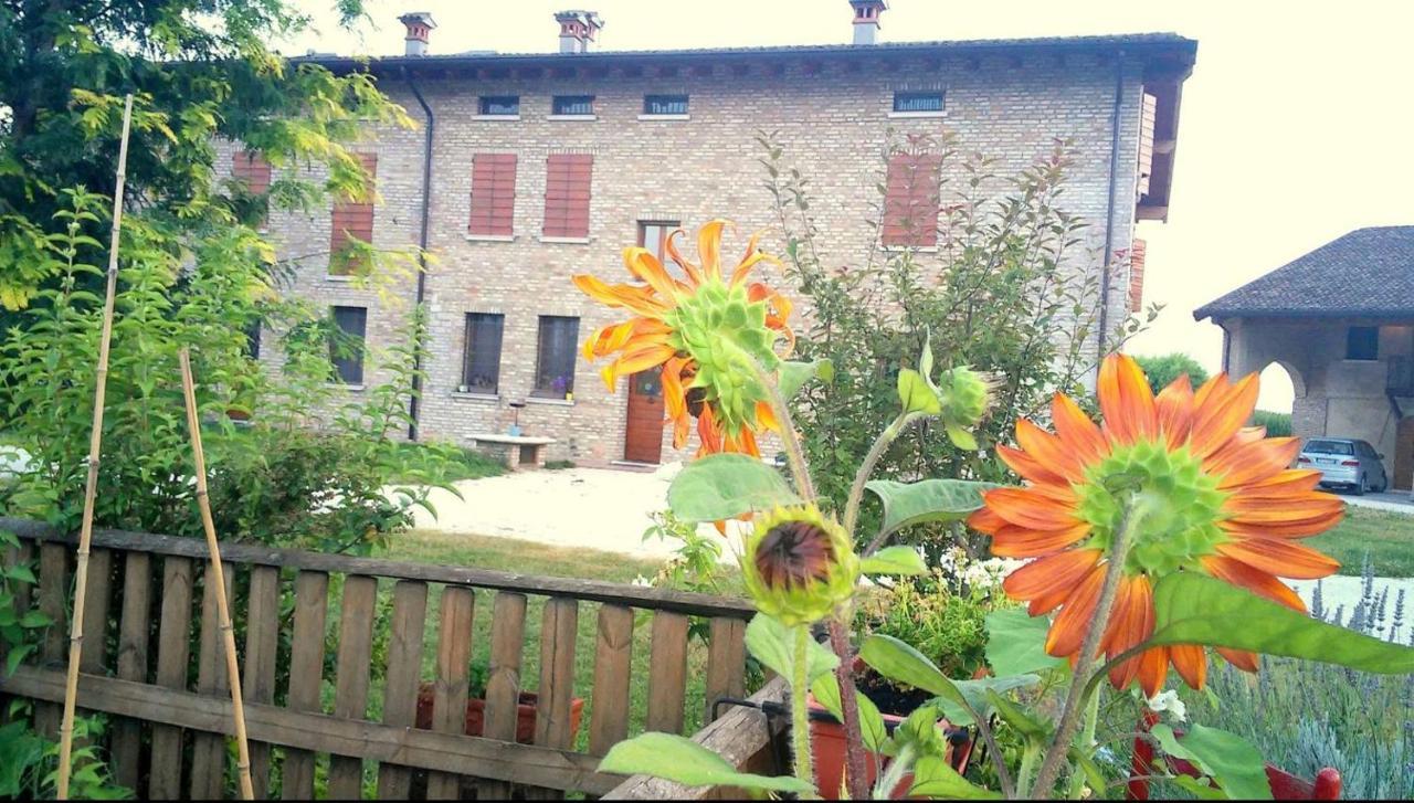 La Garzaga Turismo Rurale Ceresara Luaran gambar